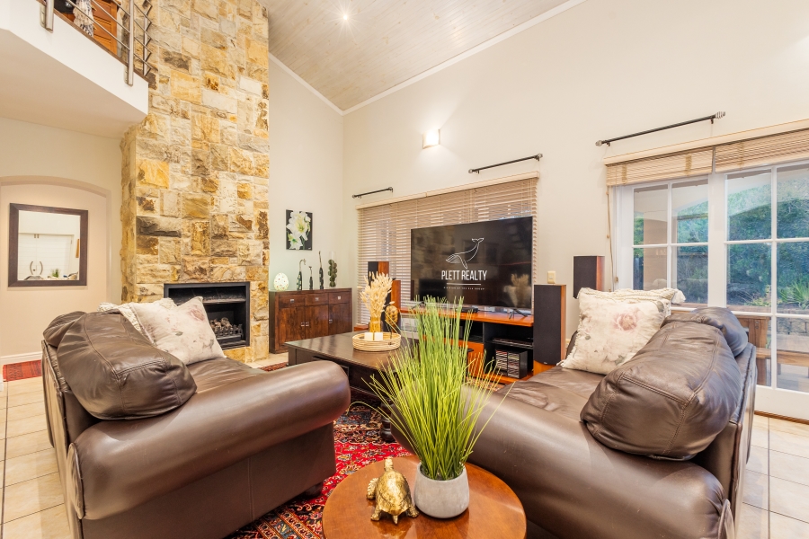 4 Bedroom Property for Sale in Schoongezicht Western Cape